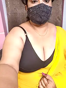 Snapshot of Cute_Bellaa chatting on 02.24.25 Cute Bellaa online show from 02.24.25