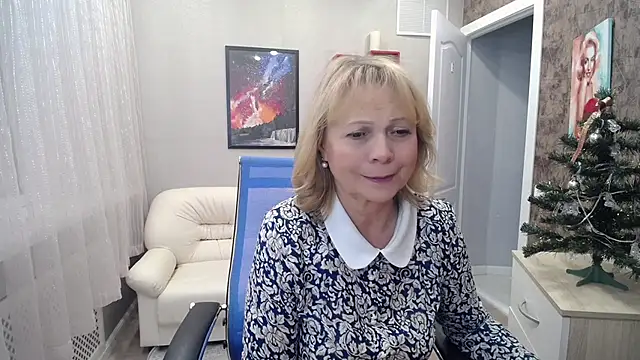 Snapshot of Milla_Cutie18 chatting on 12.26.24 Milla Cutie18 online show from 12.26.24