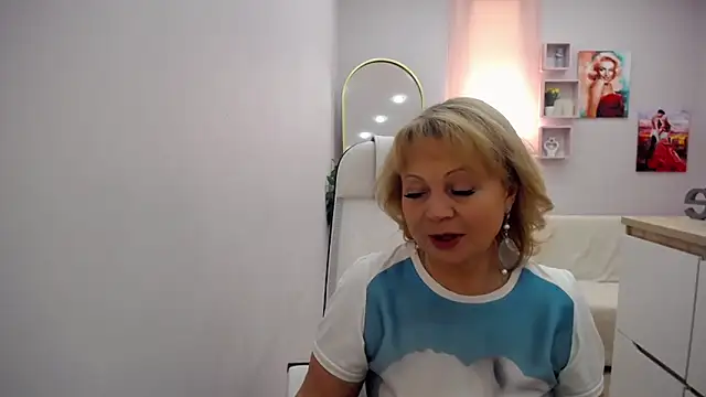 Snapshot of Milla_Cutie18 chatting on 04.13.26 Milla Cutie18 online show from 04.13.26