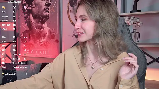 LuxRayi online show from 10.08.25