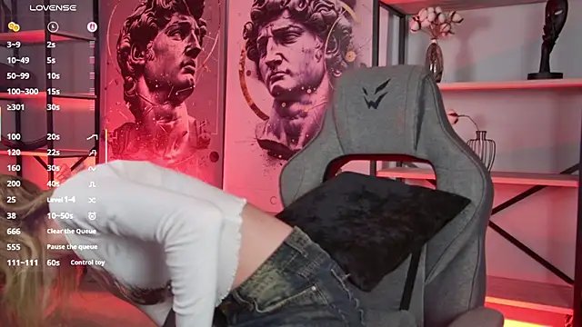 LuxRayi online show from 12.02.25