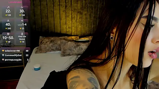 Snapshot of NataGarcia chatting on 03.06.25 NataGarcia online show from 03.06.25