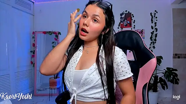 Kaoriyoshii online show from 09.19.25