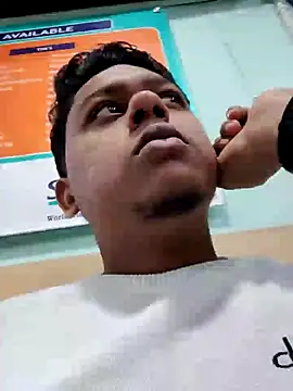 Snapshot of sailord chatting on 12.21.24 sailord online show from 12.21.24