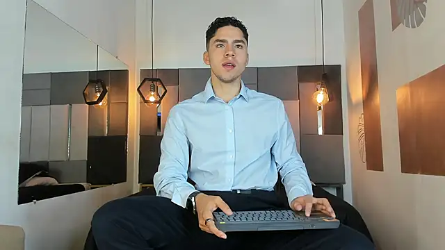 LiamNovak online show from 02.16.26