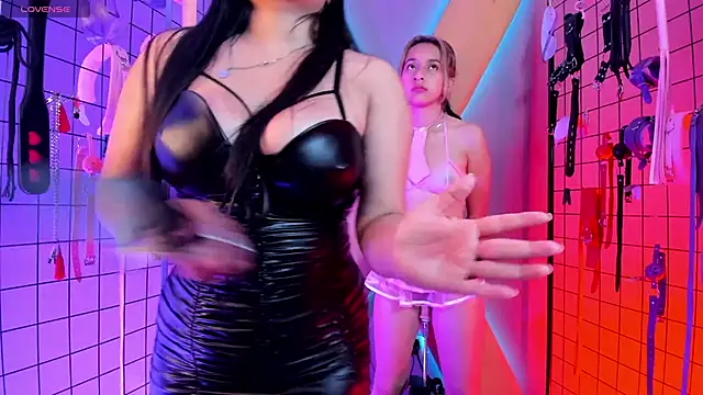 Black Rosse Queen online show from 02.21.25