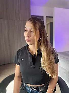 SophieRaily  online show from 12.18.25