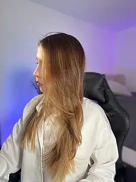 SophieRaily  online show from 03.02.26