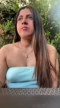 girl anni online show from 01.14.25