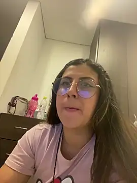 girl anni online show from 01.17.25