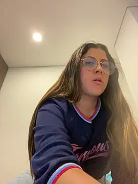 girl anni online show from 01.21.25