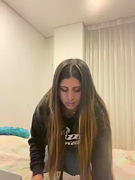girl anni online show from 01.22.25
