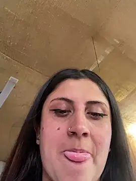 girl anni online show from 01.22.25