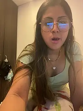 girl anni online show from 01.28.25