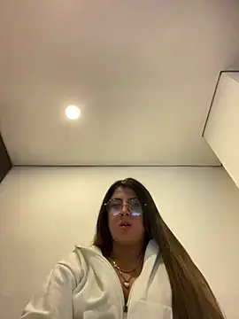 girl anni online show from 01.28.25