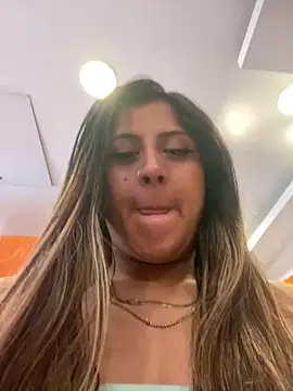girl anni online show from 01.29.25