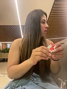 girl anni online show from 02.04.25