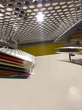 Snapshot of girl_anni chatting on 10.11.25 girl anni online show from 10.11.25