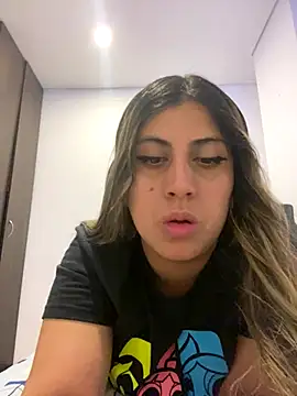 Snapshot of girl_anni chatting on 10.13.25 girl anni online show from 10.13.25