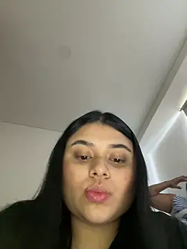 alissonfernandez  online show from 02.20.25