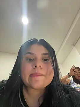 alissonfernandez  online show from 02.21.25