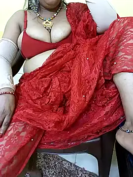 Snapshot of Simran-Kudi chatting on 12.30.24 Simran-Kudi online show from 12.30.24