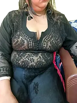 Snapshot of Simran-Kudi chatting on 01.03.25 Simran-Kudi online show from 01.03.25