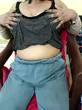 Snapshot of Simran-Kudi chatting on 01.12.25 Simran-Kudi online show from 01.12.25