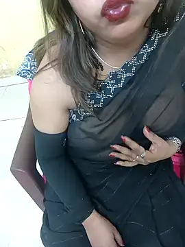 Snapshot of Simran-Kudi chatting on 02.04.25 Simran-Kudi online show from 02.04.25