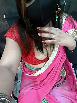 Snapshot of Simran-Kudi chatting on 03.08.25 Simran-Kudi online show from 03.08.25