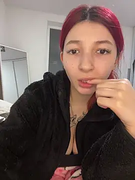 Alissa kiss online show from 12.18.24