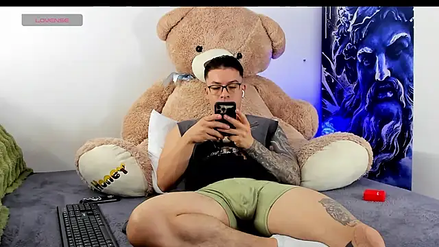 boyc022  online show from 01.18.26