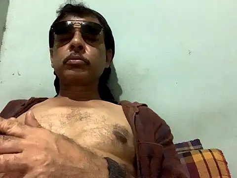 Snapshot of VastNoon95 chatting on 09.11.25 VastNoon95 online show from 09.11.25