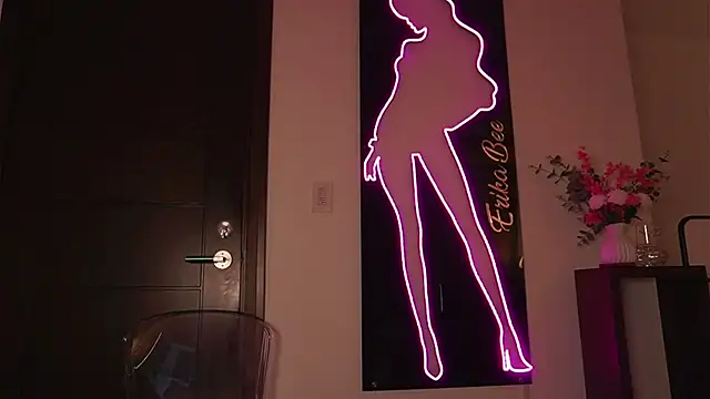 LunaMystyque online show from 10.04.25