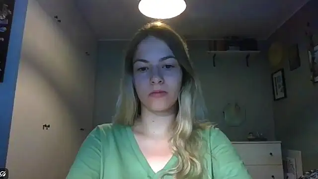 Snapshot of ROSIEx_sweet chatting on 09.12.25 ROSIEx sweet online show from 09.12.25