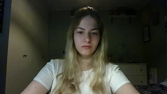 Snapshot of ROSIEx_sweet chatting on 10.07.25 ROSIEx sweet online show from 10.07.25