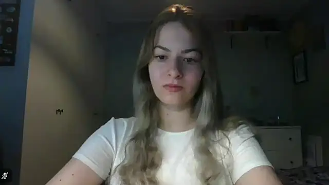 Snapshot of ROSIEx_sweet chatting on 10.09.25 ROSIEx sweet online show from 10.09.25