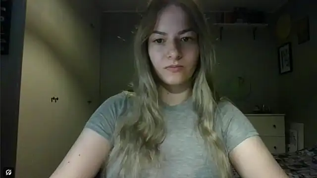 Snapshot of ROSIEx_sweet chatting on 10.14.25 ROSIEx sweet online show from 10.14.25