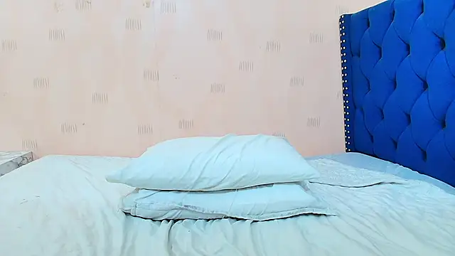 hornybarelylegalgirl online show from 03.02.25