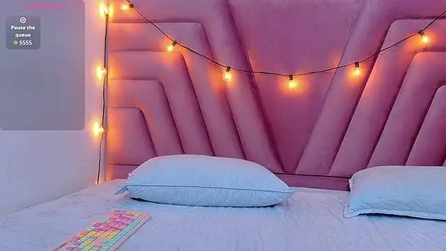 hornybarelylegalgirl online show from 10.21.25