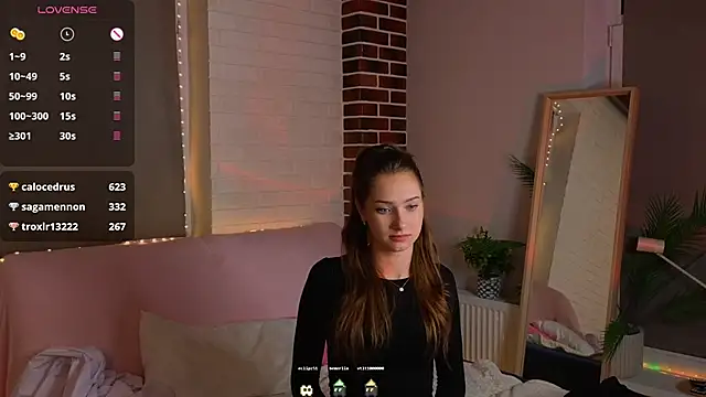 Snapshot of HarrietBulmer chatting on 12.11.24 HarrietBulmer online show from 12.11.24