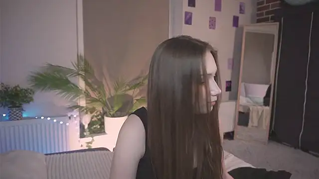 Snapshot of HarrietBulmer chatting on 02.06.25 HarrietBulmer online show from 02.06.25