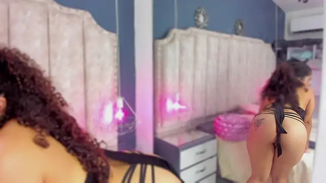 Snapshot of CoralHarmon chatting on 12.22.24 CoralHarmon online show from 12.22.24