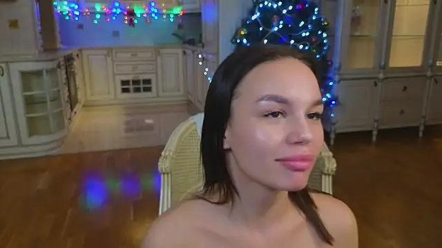 UdelaAshfield online show from 01.06.25