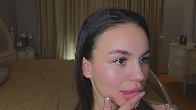 UdelaAshfield online show from 01.12.25