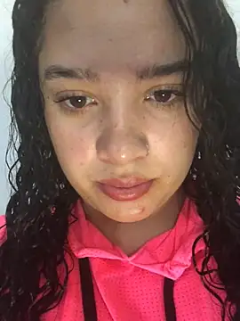 Snapshot of Julieta_333 chatting on 03.21.25 Julieta 333 online show from 03.21.25