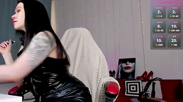 Vanessa Ives  online show from 03.11.25