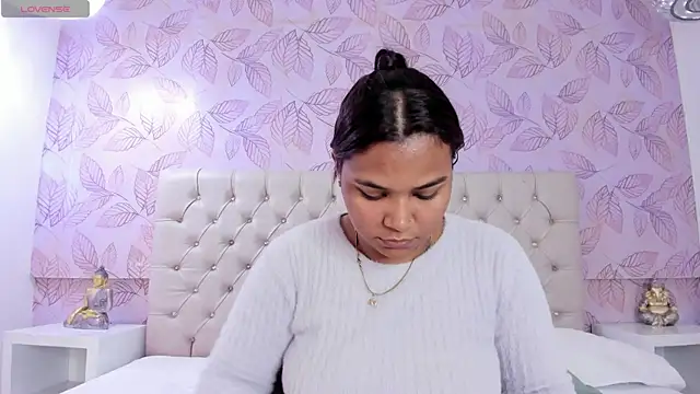 Snapshot of Carolina_Evanss chatting on 01.26.25 Carolina Evanss online show from 01.26.25