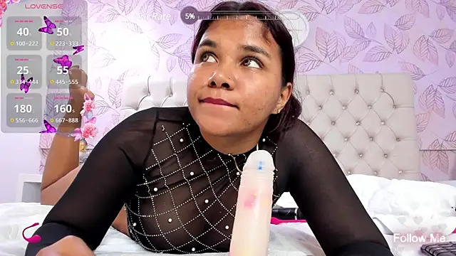 Snapshot of Carolina_Evanss chatting on 01.27.25 Carolina Evanss online show from 01.27.25