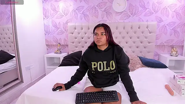 Snapshot of Carolina_Evanss chatting on 02.09.25 Carolina Evanss online show from 02.09.25